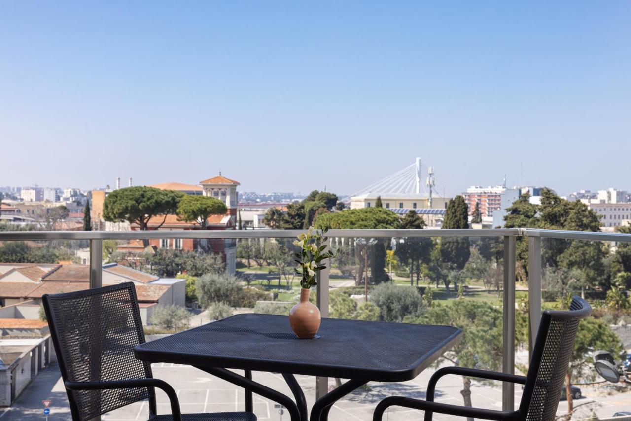 Mercure Villa Romanazzi Carducci Bari Esterno foto