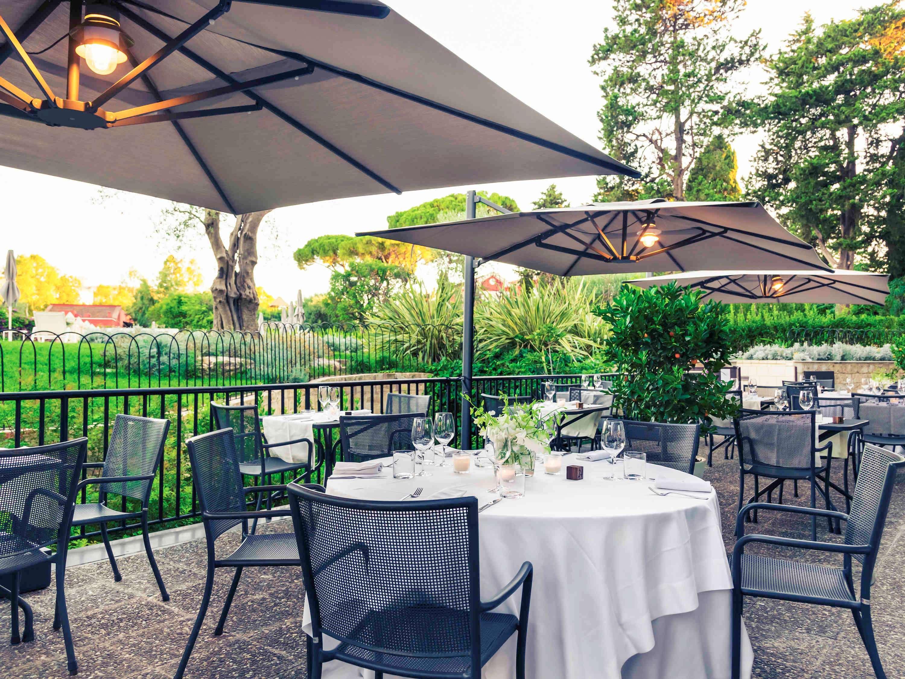 Mercure Villa Romanazzi Carducci Bari Esterno foto